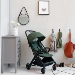 Prénatal Compact Buggy – Kinderwagen Met Boodschappenmand En Zonneklep - Traploos Verstelbare Wandelwagen – Inklapbaar Met 1 Hand - Plooibuggy Groen -Babyproducten Uitverkoop 1199x1200