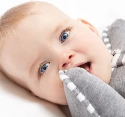 Love To Dream™ Babyslaapzak Swaddle Up™ - Inbakeren - Baby 0-2 Maanden - 2.2-3.8 Kg - All Season - Grijs -Babyproducten Uitverkoop 1200x1132 4