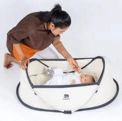 Deryan Infant BabyBox Campingbedje - Baby Klamboe - Cream -Babyproducten Uitverkoop 1200x1188 1