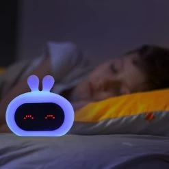 Kadoing Konijn Kinderwekker - Met Gezichtsuitdrukkingen En TAP-ON - Wake Up Light Voor Kinderen - Wekker Digitaal - Kinderklok - Nachtlamp - Slaapkamer - Kinderkamer - Kinderspeelgoed - Speelgoed Cadeau 22 Kadoing Konijn Kinderwekker - Met Gezichtsuitdrukkingen En TAP-ON - Wake Up Light Voor Kinderen - Wekker Digitaal - Kinderklok - Nachtlamp - Slaapkamer - Kinderkamer - Kinderspeelgoed - Speelgoed Cadeau -Babyproducten Uitverkoop 1200x1200 1169