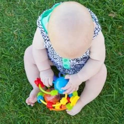 Playgro Speel En Leerbal - Grijp- En Bijtspeelgoed - Klikklak Geluiden - Spiegeltje - Kralen - Cilinder Met Rattelende Ballen -Babyproducten Uitverkoop 1200x1200 134