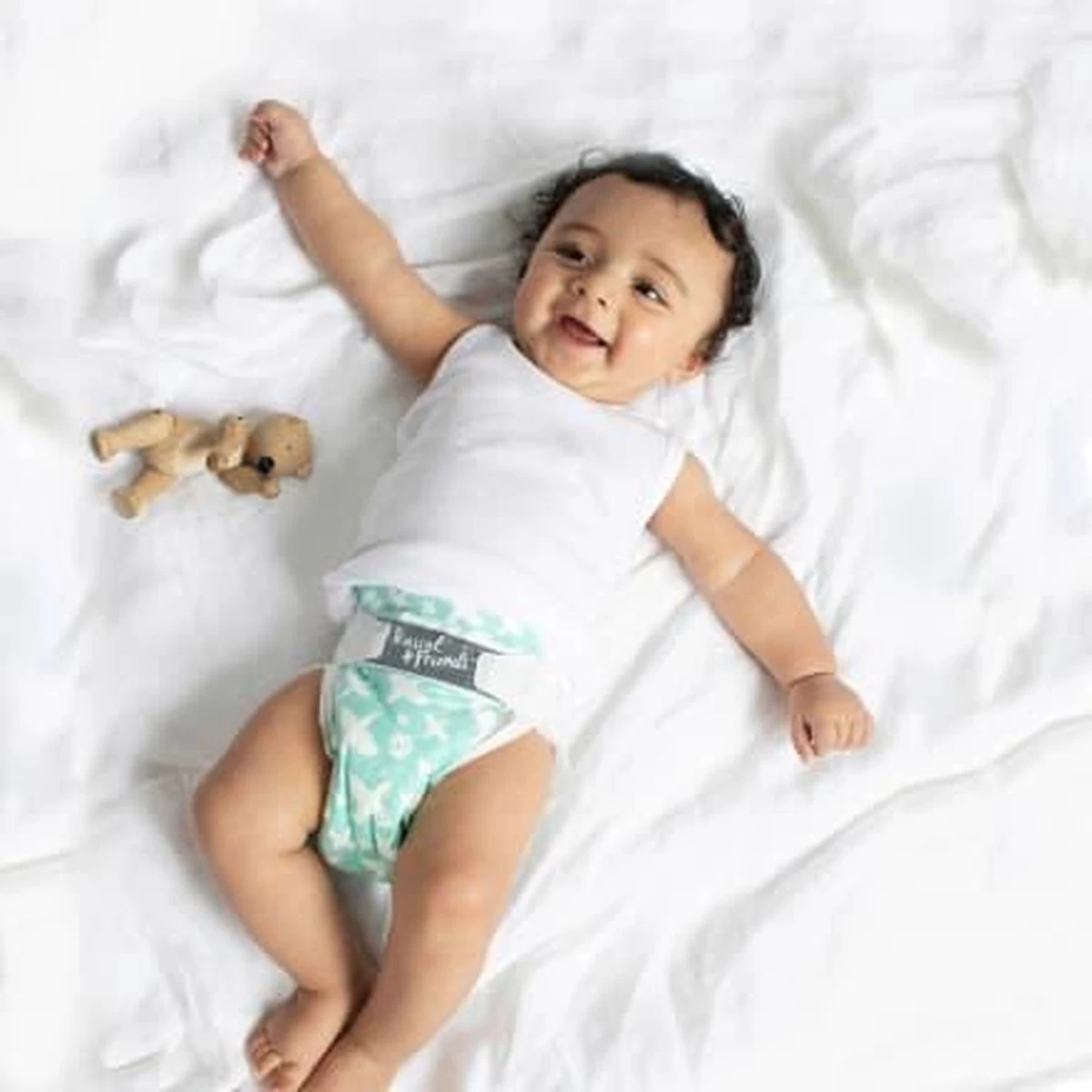 Rascal+Friends Baby Luiers Maat 4, 10-15 Kg (31 Stuks) 2 Rascal+Friends Baby Luiers Maat 4, 10-15 Kg (31 Stuks) - Afbeelding 2