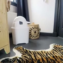 DiaperChamp One - Luieremmer - Verzorging - Luieremmers - White Black 8 DiaperChamp One - Luieremmer - Verzorging - Luieremmers - White Black -Babyproducten Uitverkoop 1200x1200 2172