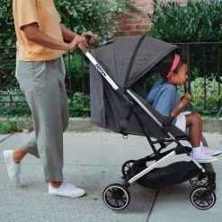 Deryan Rolo Luxe Lichtgewicht Buggy - Grijs -Babyproducten Uitverkoop 1200x1200 569