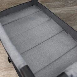 Deryan Luxe Campingbed Compleet - 120x60cm - Bodemverhoger - Verschoonblad - Opbergmand - Grijs 19 Deryan Luxe Campingbed Compleet - 120x60cm - Bodemverhoger - Verschoonblad - Opbergmand - Grijs -Babyproducten Uitverkoop 1200x1200 639