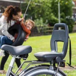 Qibbel 6+ Junior Fietsstoeltje Achter - Legergroen Met Zwart Kussentje -Babyproducten Uitverkoop 1200x1200 751