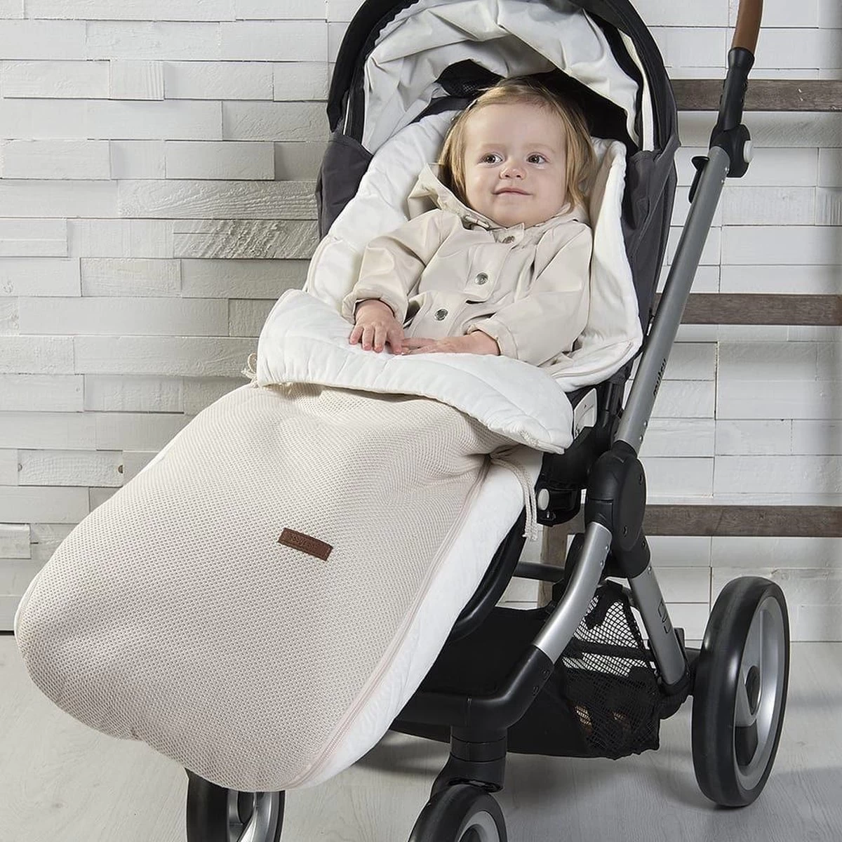 Baby's Only Voetenzak Buggy - Buggyzak Classic - Zand - Geschikt Voor 3-puntsgordel 3 Baby's Only Voetenzak Buggy - Buggyzak Classic - Zand - Geschikt Voor 3-puntsgordel - Afbeelding 3