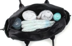 Kidzroom Vision Of Love Luiertas - Zwart - Verschoonmatje - Verstelbare Schouderband -Babyproducten Uitverkoop 1200x773 1