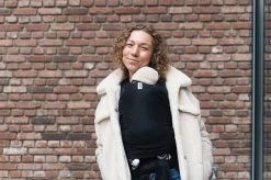 Cuddie Baby Draagdoek - Premium Organic Baby Draagdoek Gemaakt Van Bio Katoen - Newborns Tot 15 Kg - Baby Cadeau - Met Wenskaart - Zwart -Babyproducten Uitverkoop 1200x799 39