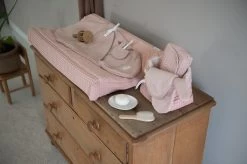 Koeka Aankleedkussenhoes Wafel Amsterdam - Roze 45x73cm 7 Koeka Aankleedkussenhoes Wafel Amsterdam - Roze 45x73cm -Babyproducten Uitverkoop 1200x799 49