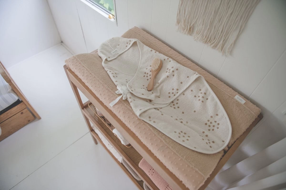 Koeka Baby Omslagdoek Newborn Flower Crown - Biologisch Katoen - Gebroken Wit 2 Koeka Baby Omslagdoek Newborn Flower Crown - Biologisch Katoen - Gebroken Wit - Afbeelding 2