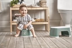 BabyBjörn Plaspotje Pienter - Diepgroen-Wit -Babyproducten Uitverkoop 1200x799 71