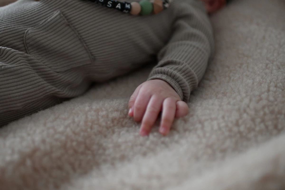 WOLLIES Amsterdam - Wieg Deken - Amandel - Merino Wol - 75 X 100 CM 8 WOLLIES Amsterdam - Wieg Deken - Amandel - Merino Wol - 75 X 100 CM - Afbeelding 8