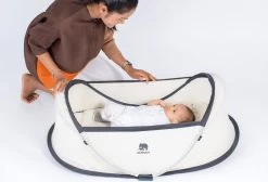 Deryan Infant BabyBox Campingbedje - Baby Klamboe - Cream -Babyproducten Uitverkoop 1200x816