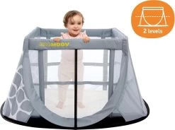 AeroMoov Instant Travel Cot Reisbed - Giraph Sky 26 AeroMoov Instant Travel Cot Reisbed - Giraph Sky -Babyproducten Uitverkoop 1200x896 7