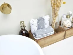 Meyco X Mrs.Keizer Louis Hydrofiele Doeken - 3-pack - Grijs - 70x70cm -Babyproducten Uitverkoop 1200x911 2