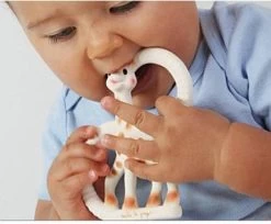 Sophie De Giraf - So Pure - Bijtring - Very Soft - 100% Natuurlijk Rubber -Babyproducten Uitverkoop 1200x989