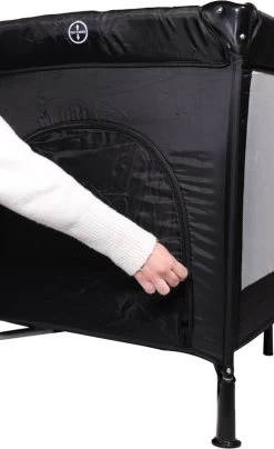 Ding Deluxe Black Campingbedje Incl. Bodemverhoger -Babyproducten Uitverkoop 734x1200 1