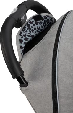 MoMi Wandelwagen - Compacte Lichtgewicht Buggy - Estelle Dakar Met XXL Wielen & Zonnekap - Leopard - Grijs-Goud (geschikt Van 6mnd - 22kg) 37 MoMi Wandelwagen - Compacte Lichtgewicht Buggy - Estelle Dakar Met XXL Wielen & Zonnekap - Leopard - Grijs-Goud (geschikt Van 6mnd - 22kg) -Babyproducten Uitverkoop 773x1200 2