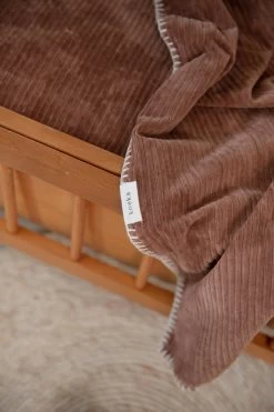 Koeka Baby Dekentje Wieg Teddy Vik - Bruin - 75x100cm -Babyproducten Uitverkoop 799x1200 44