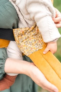 ByKay - Draagzak - Click Carrier Classic - Special Edition Rib Zeki Yellow - Teske De Schepper -Babyproducten Uitverkoop 800x1200 109