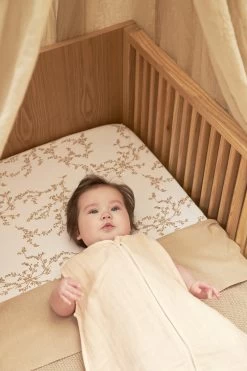 Meyco Branches Hoeslaken Juniorbed - Sand - 70x140/150cm 8 Meyco Branches Hoeslaken Juniorbed - Sand - 70x140/150cm -Babyproducten Uitverkoop 800x1200 188