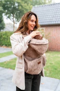 Bykay - Draagdoeken - Cover - Teddy Taupe - Winter Edition -Babyproducten Uitverkoop 800x1200 29