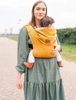 ByKay - Draagzak - Click Carrier Classic - Special Edition Rib Zeki Yellow - Teske De Schepper -Babyproducten Uitverkoop 908x1200 3