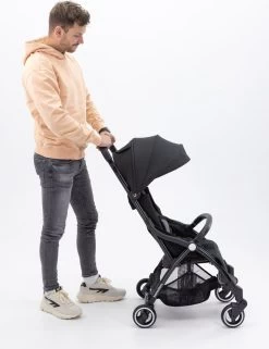 Hamilton By Yoop X1 Plus Buggy – Nieuw, Hoger, Uitgebreider 2023 Model – Premium Stroller Met One Hand Folding Technologie – Zwart – Lichte, Verstelbare En Wendbare Kinderwagen Met Vele Gemakken -Babyproducten Uitverkoop 924x1200 1